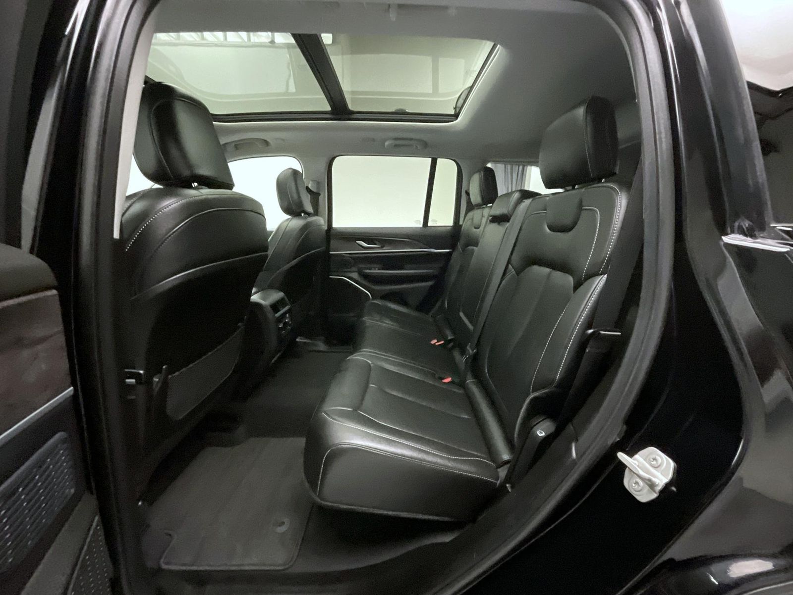 2023 Jeep Cherokee 4xe photo 15