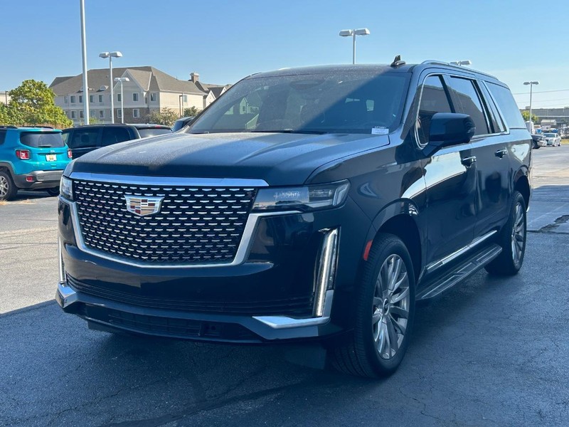 2023 Cadillac Escalade ESV Premium Luxury photo 3