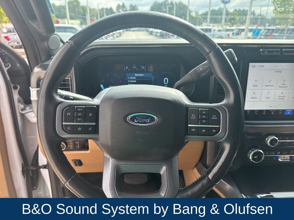 2023 Ford F-250 Lariat photo 16