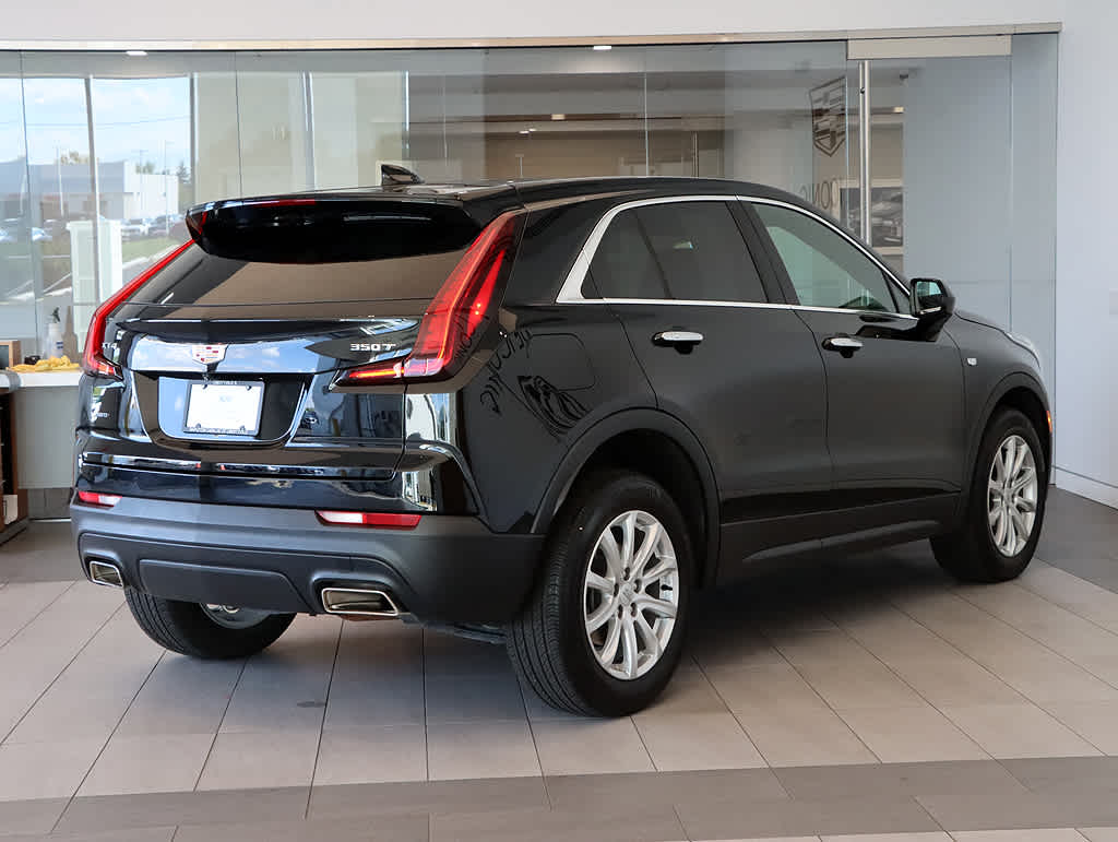 2023 Cadillac XT4 Luxury photo 4