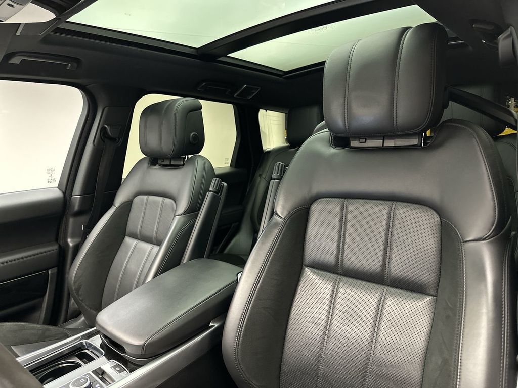 2021 Land Rover Range Rover Sport HST photo 13