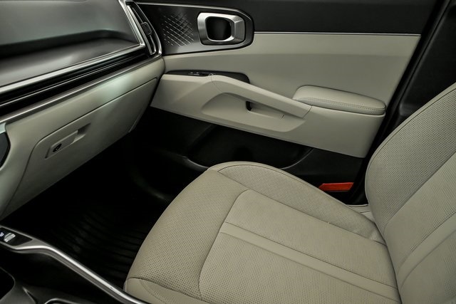 2024 Kia Sorento S photo 23