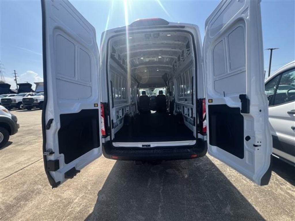 2025 Ford Transit Cargo Van photo 4