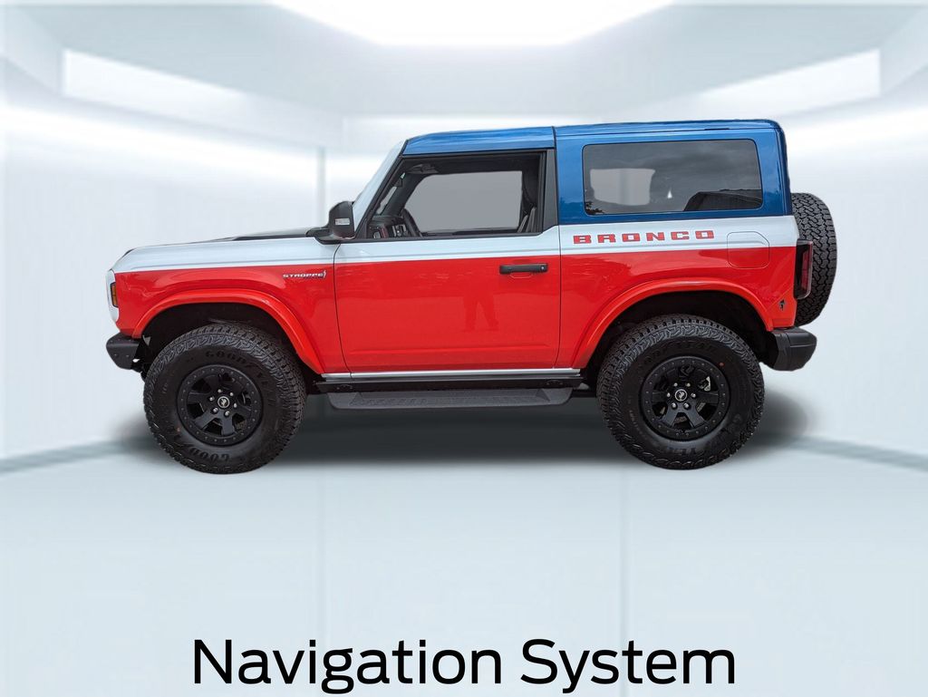 2025 Ford Bronco First Edition photo 3