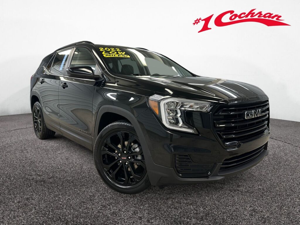 2022 GMC Terrain SLE's photo