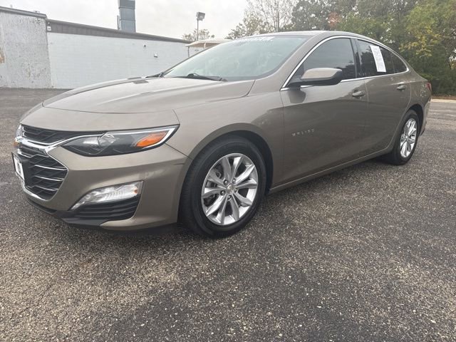 Used 2020 Chevrolet Malibu 1LT with VIN 1G1ZD5STXLF019469 for sale in Ottawa, IL