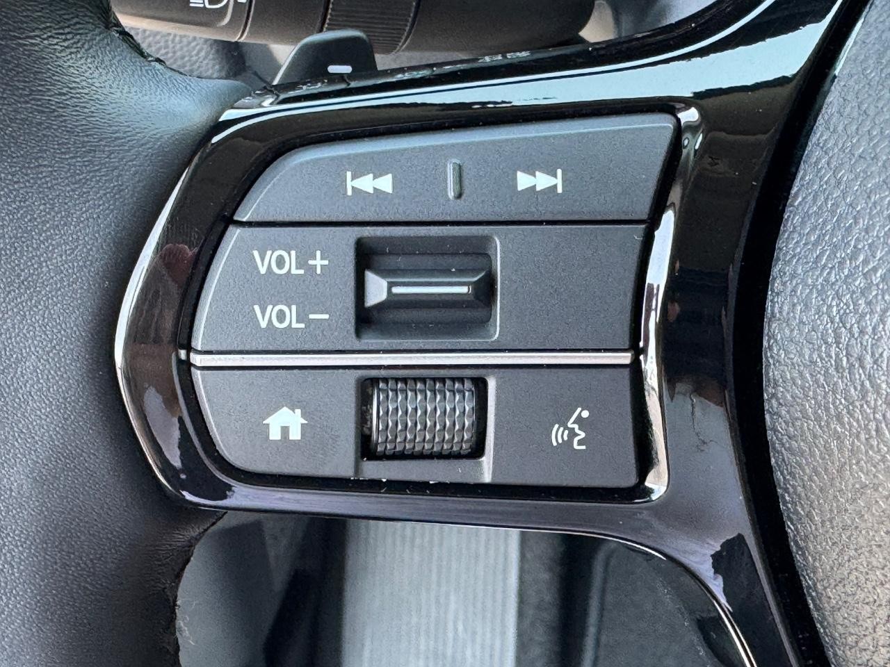 2025 Honda Pilot Touring photo 21