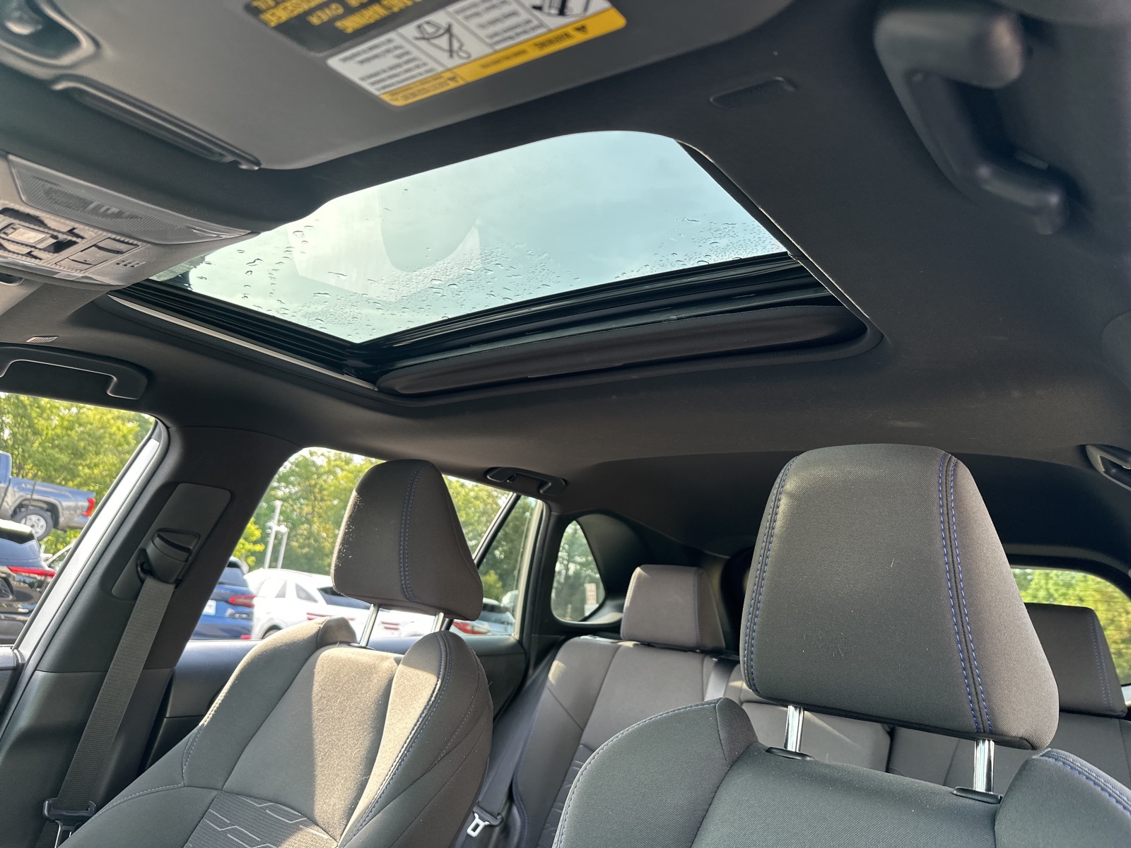 2023 Toyota RAV4 Hybrid SE photo 24