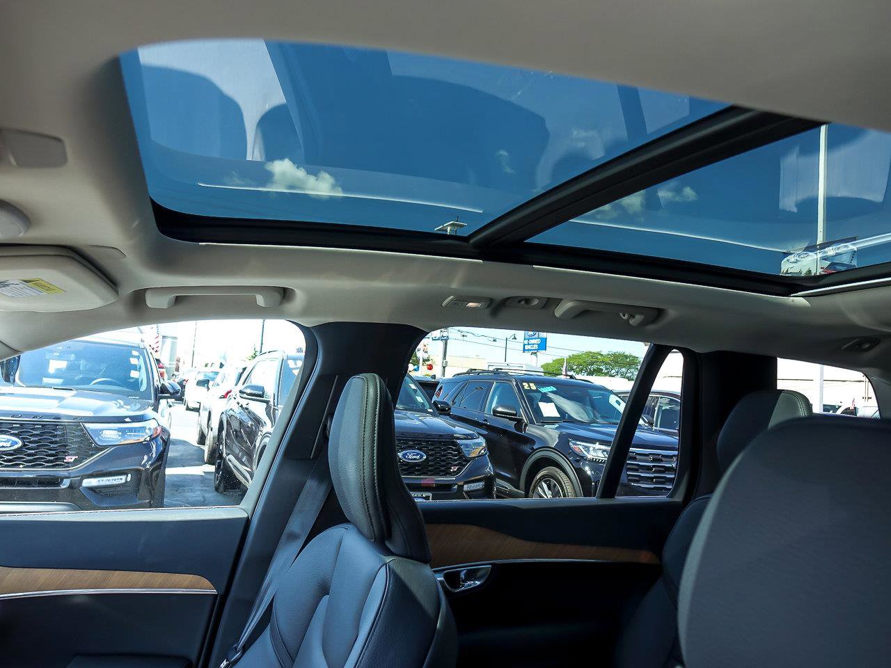 2024 VOLVO XC90 - Image 14