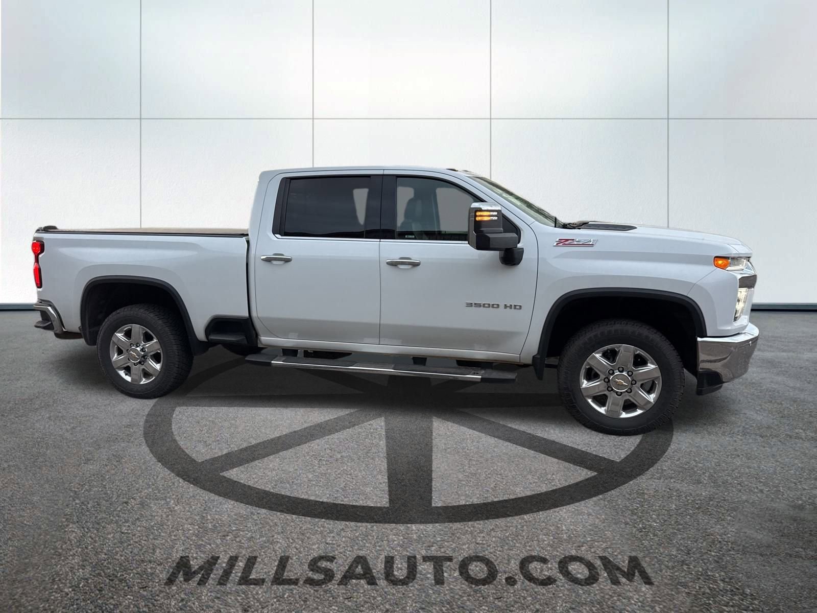 2021 Chevrolet Silverado 3500HD LTZ photo 2