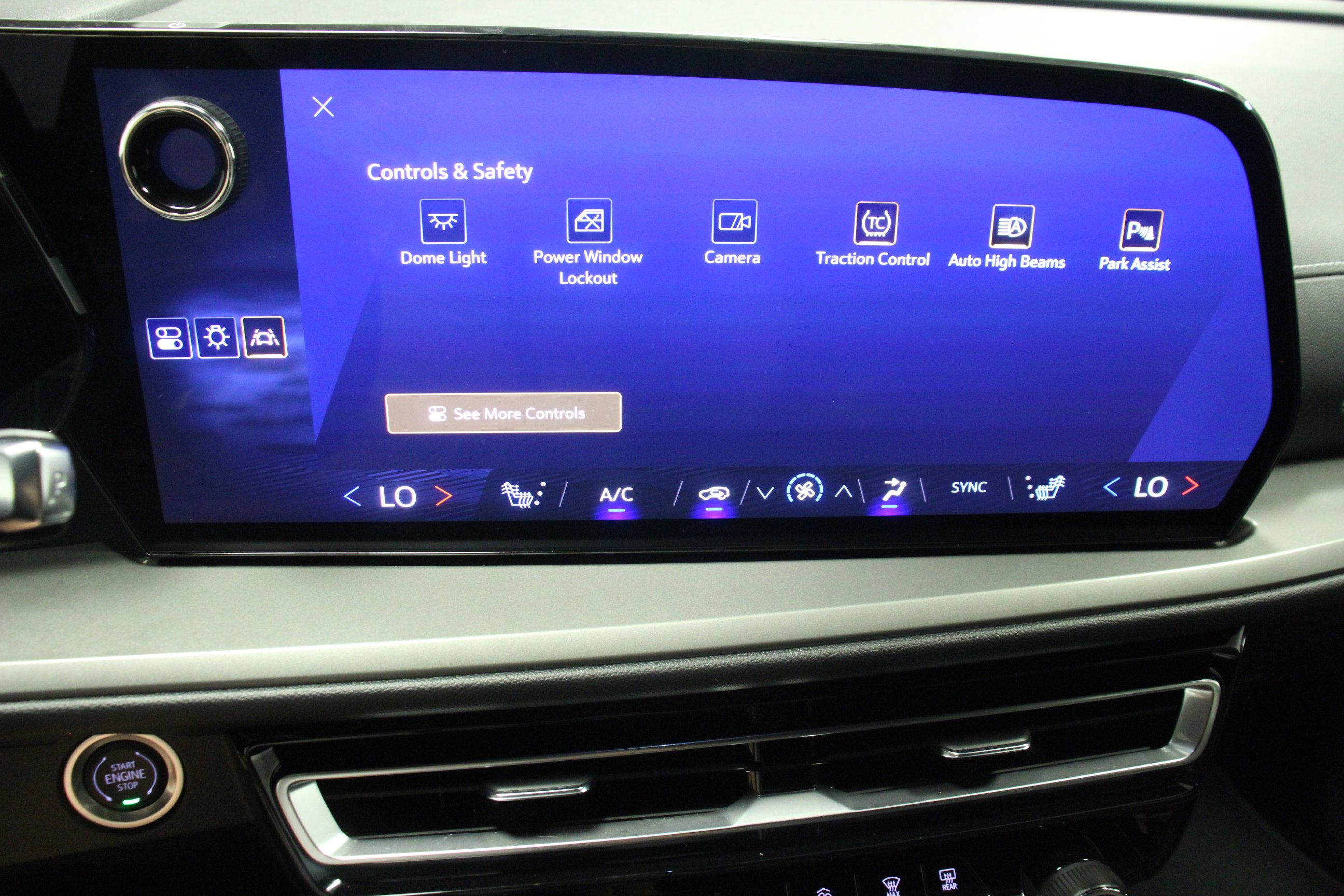 2024 Chevrolet Traverse photo 23