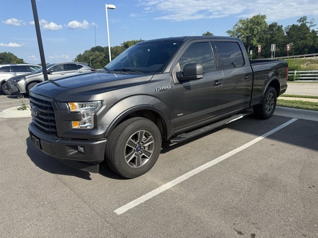 2017 Ford F-150 XLT photo 2