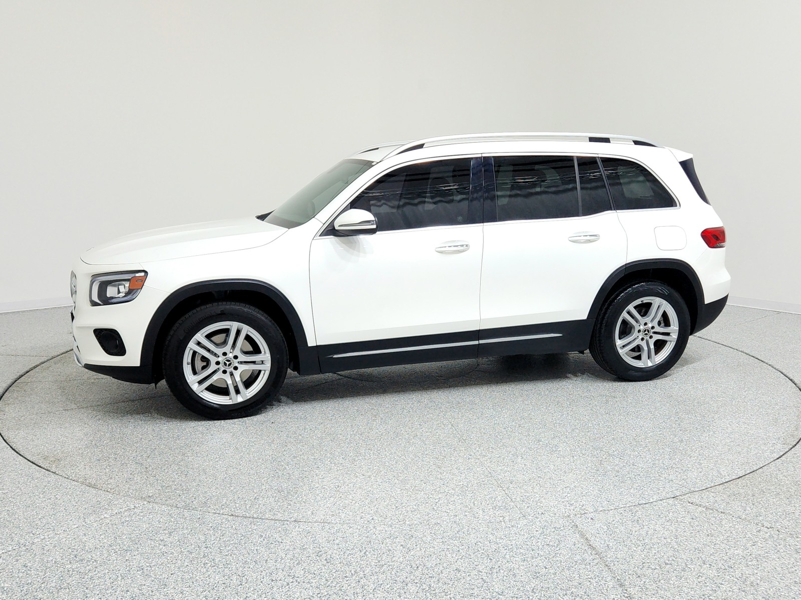 2021 Mercedes Benz GLB 250 photo 11