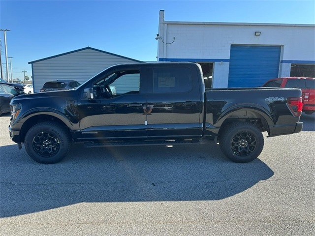 2025 Ford F-150 XLT photo 2