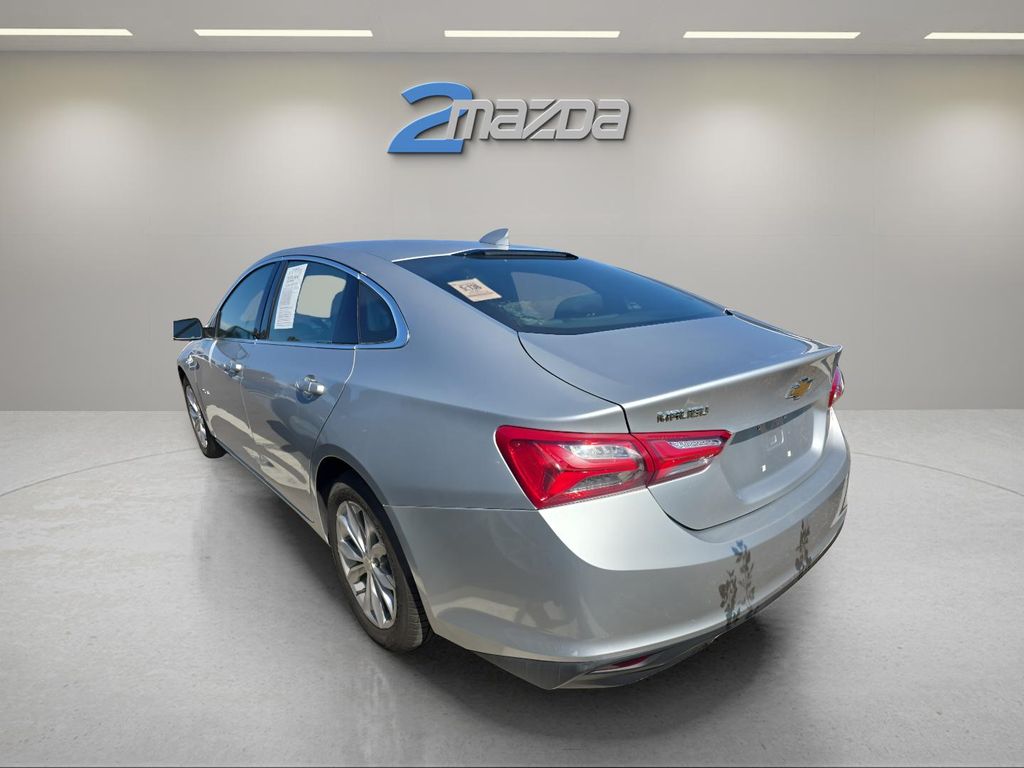 2021 Chevrolet Malibu 1LT photo 2