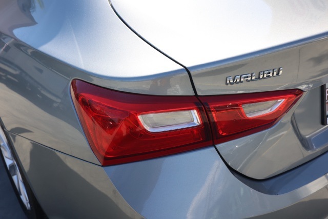 2023 Chevrolet Malibu 1LT photo 4