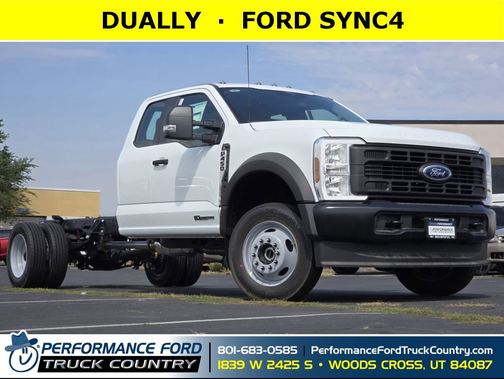 2025 Ford F-450 Super Duty Chassis Cab XL's photo