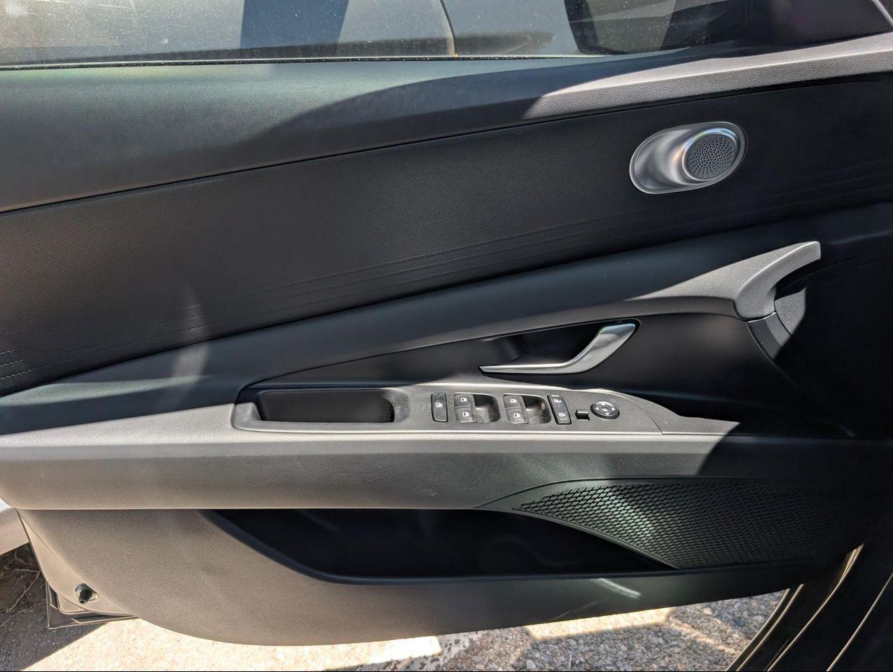 2025 Hyundai Elantra Hybrid Blue photo 13