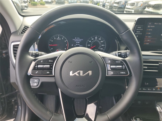 2023 Kia Seltos S photo 14