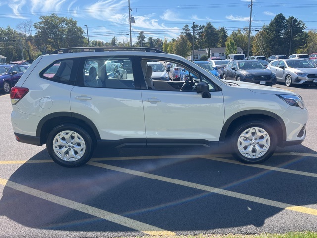 2024 Subaru Forester Base photo 4