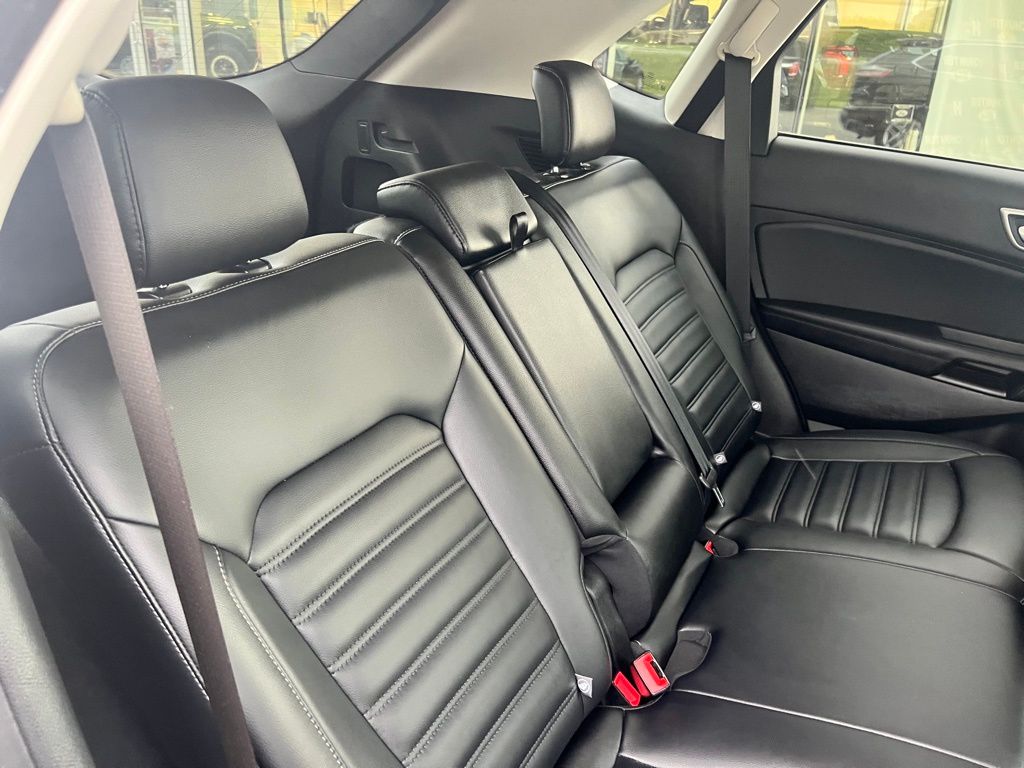 2024 Ford Edge SEL photo 27