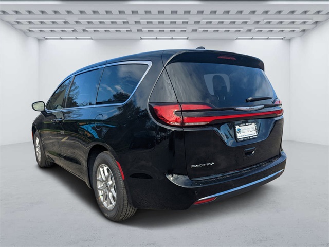 2025 Chrysler Pacifica photo 4