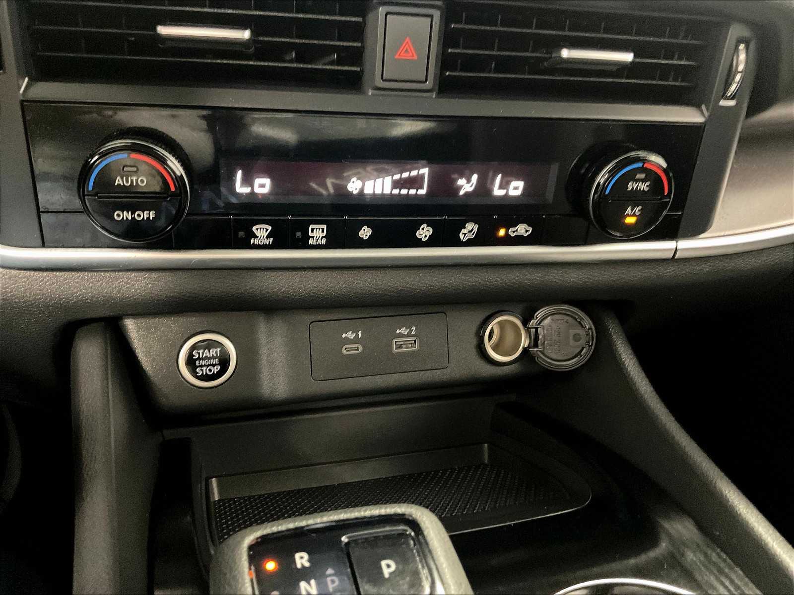 2023 Nissan Rogue SV photo 25