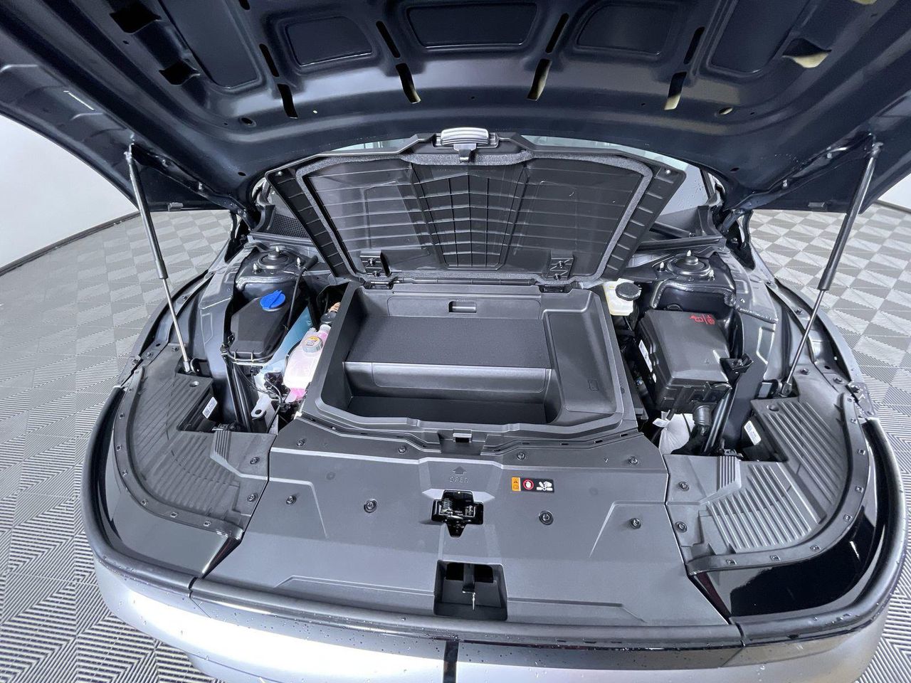2025 Hyundai Ioniq 5 SEL photo 12