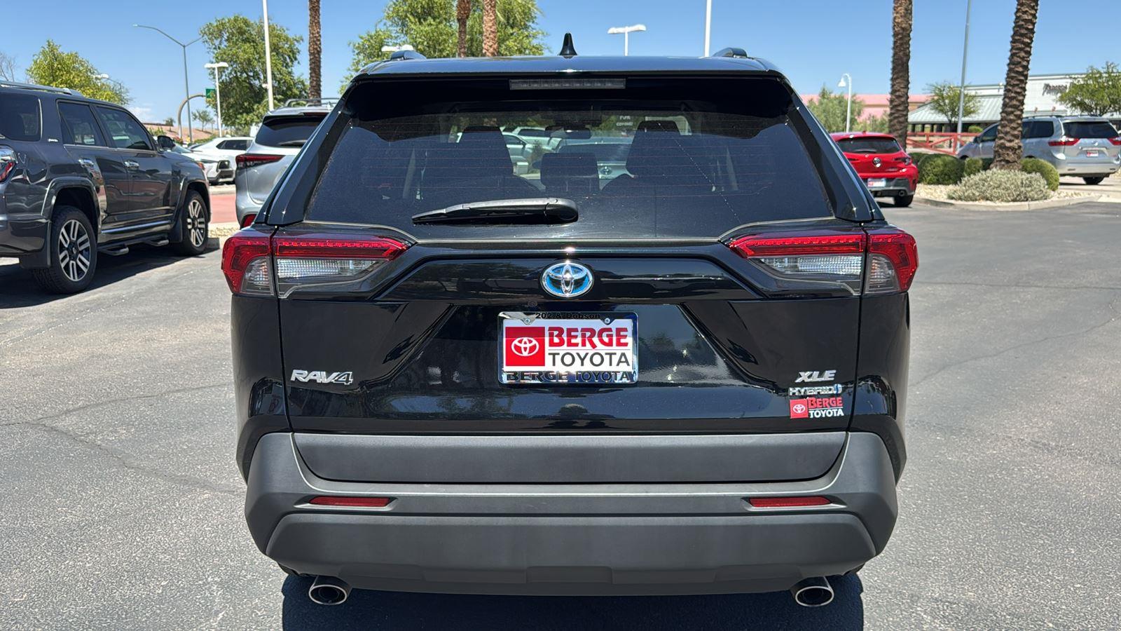 2022 Toyota RAV4 Hybrid XLE photo 4