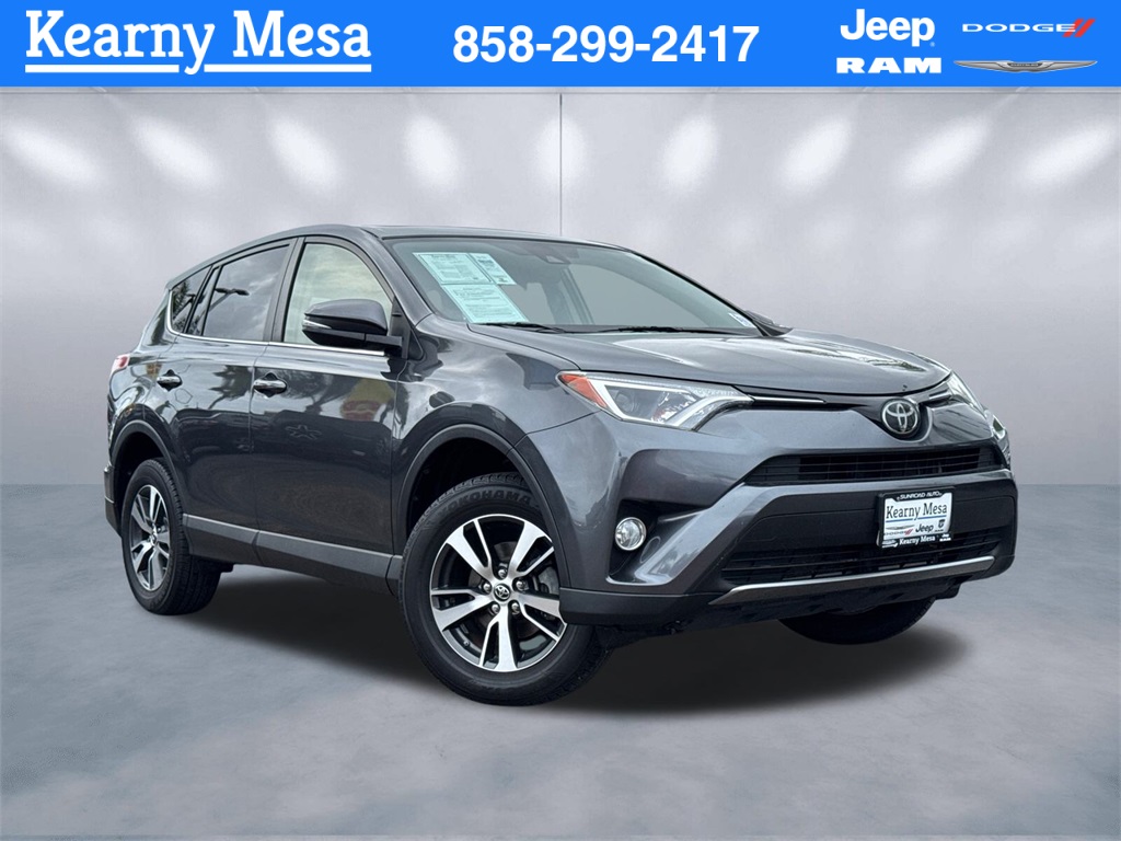 2018 Toyota RAV4 XLE's photo