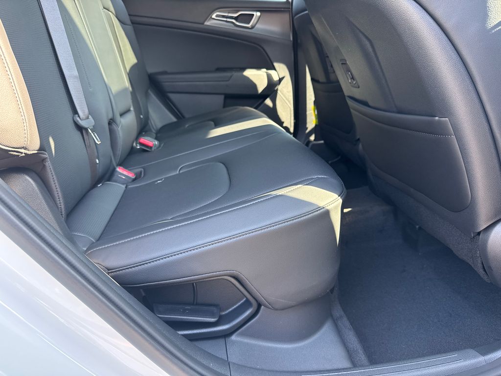 2026 Kia Sportage Hybrid EX photo 14