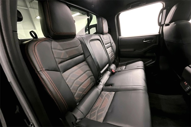2025 Nissan Frontier PRO-4X photo 32
