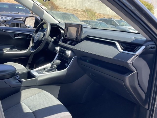 2022 Toyota RAV4 XLE photo 18
