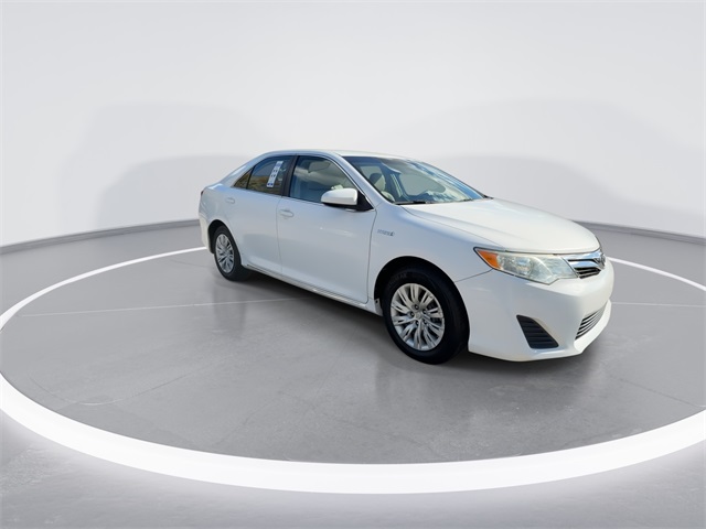 2013 Toyota Camry Hybrid LE photo 2