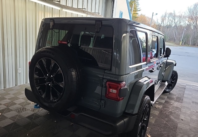 2024 Jeep Wrangler 4xe Sahara photo 2