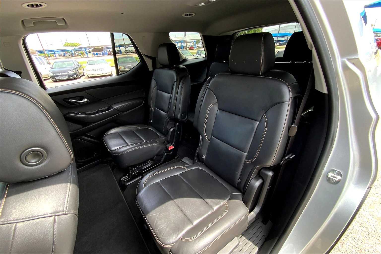2020 Chevrolet Traverse Leather photo 18