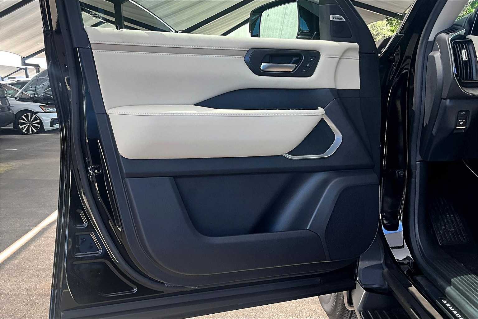 2025 Nissan Armada Platinum photo 12