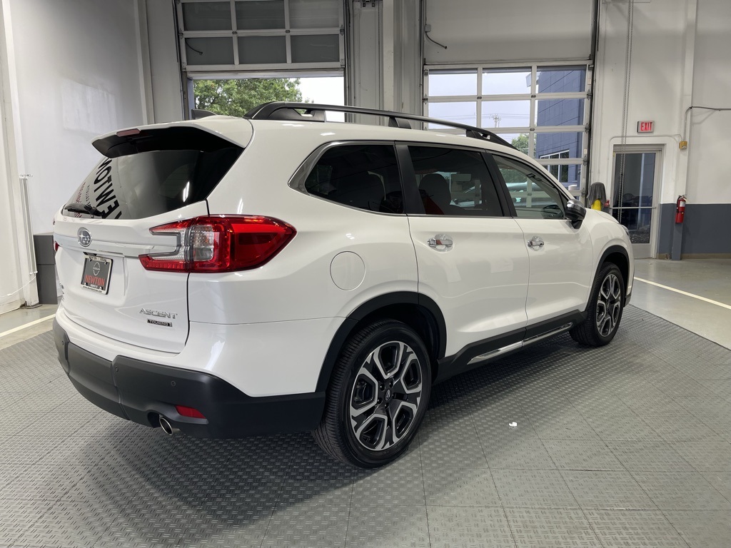 2023 Subaru Ascent Touring photo 5
