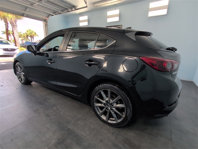 2018 Mazda Mazda3 Grand Touring photo 10