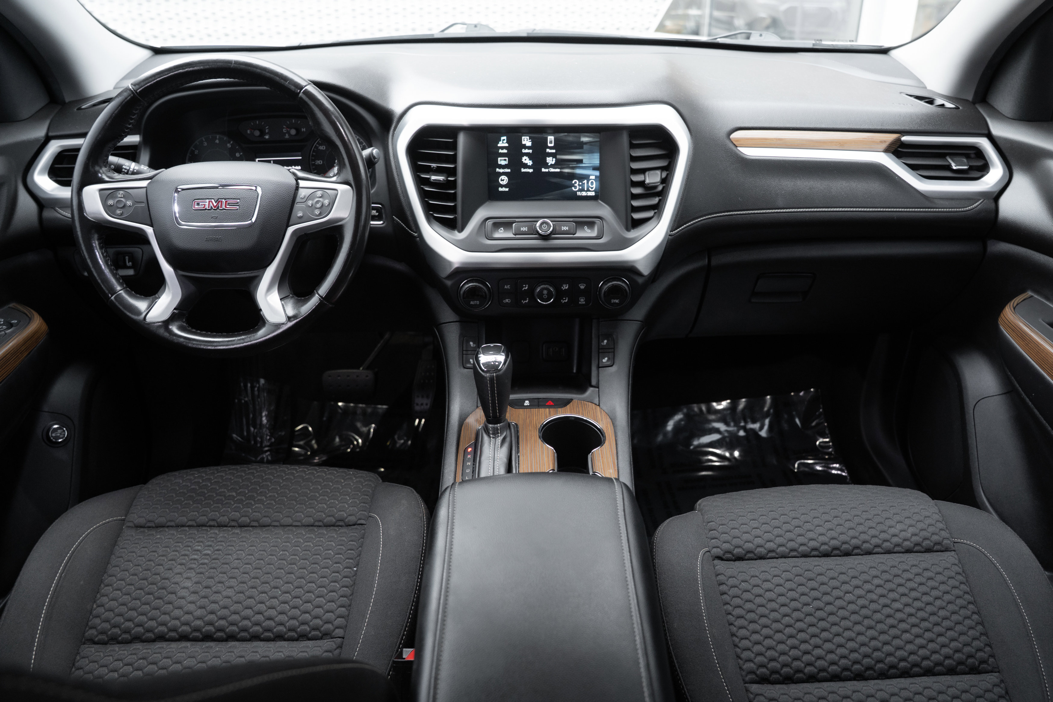 2019 Gmc Acadia SLE photo 2