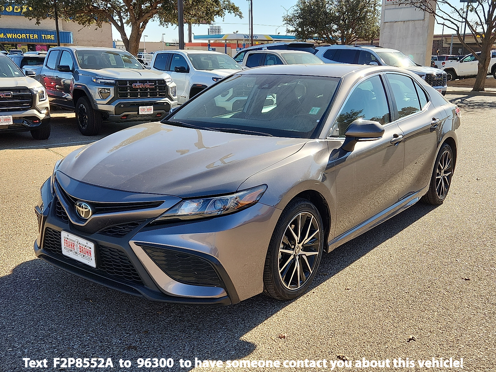 2024 Toyota Camry SE's photo