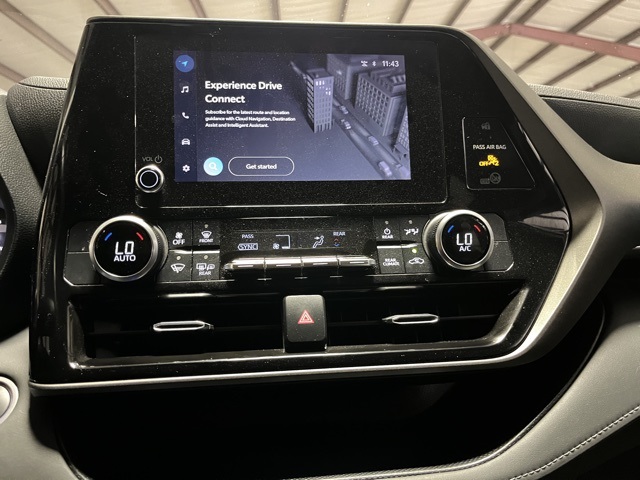 2024 Toyota Highlander LE photo 15