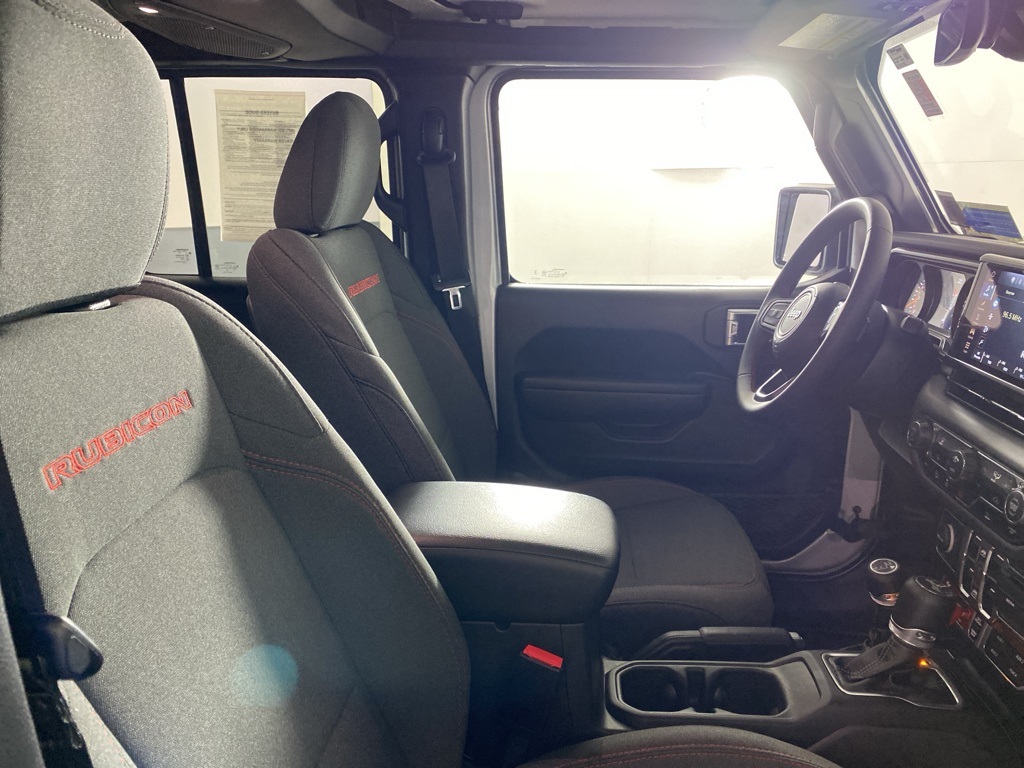 2024 Jeep Wrangler Rubicon photo 22