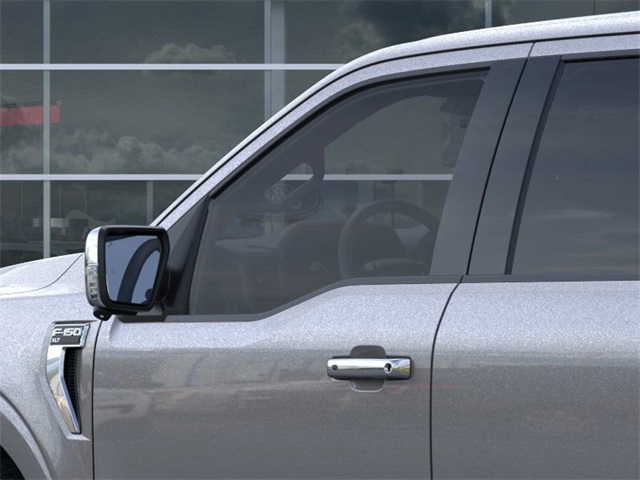 2025 Ford F-150 XLT photo 17