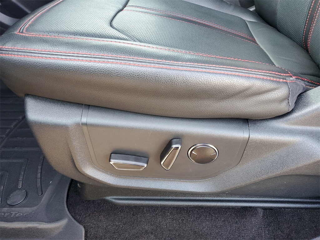 2022 Ford Expedition Limited photo 4