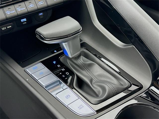 2025 Hyundai Elantra SEL Convenience photo 22