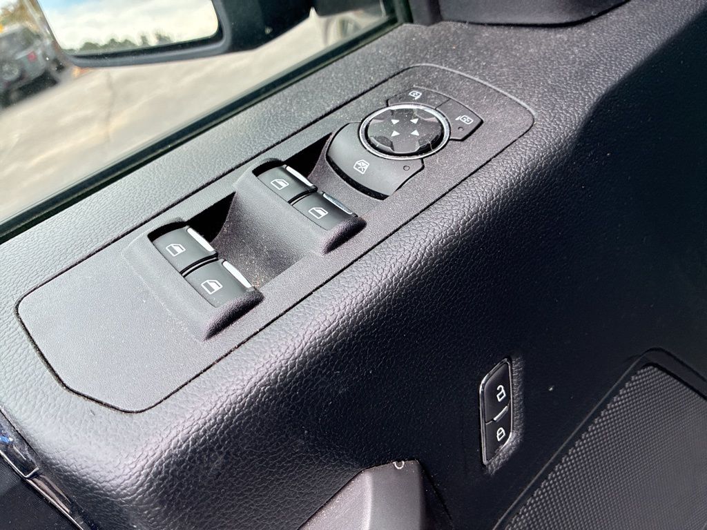2019 Ford F-150 XLT photo 12