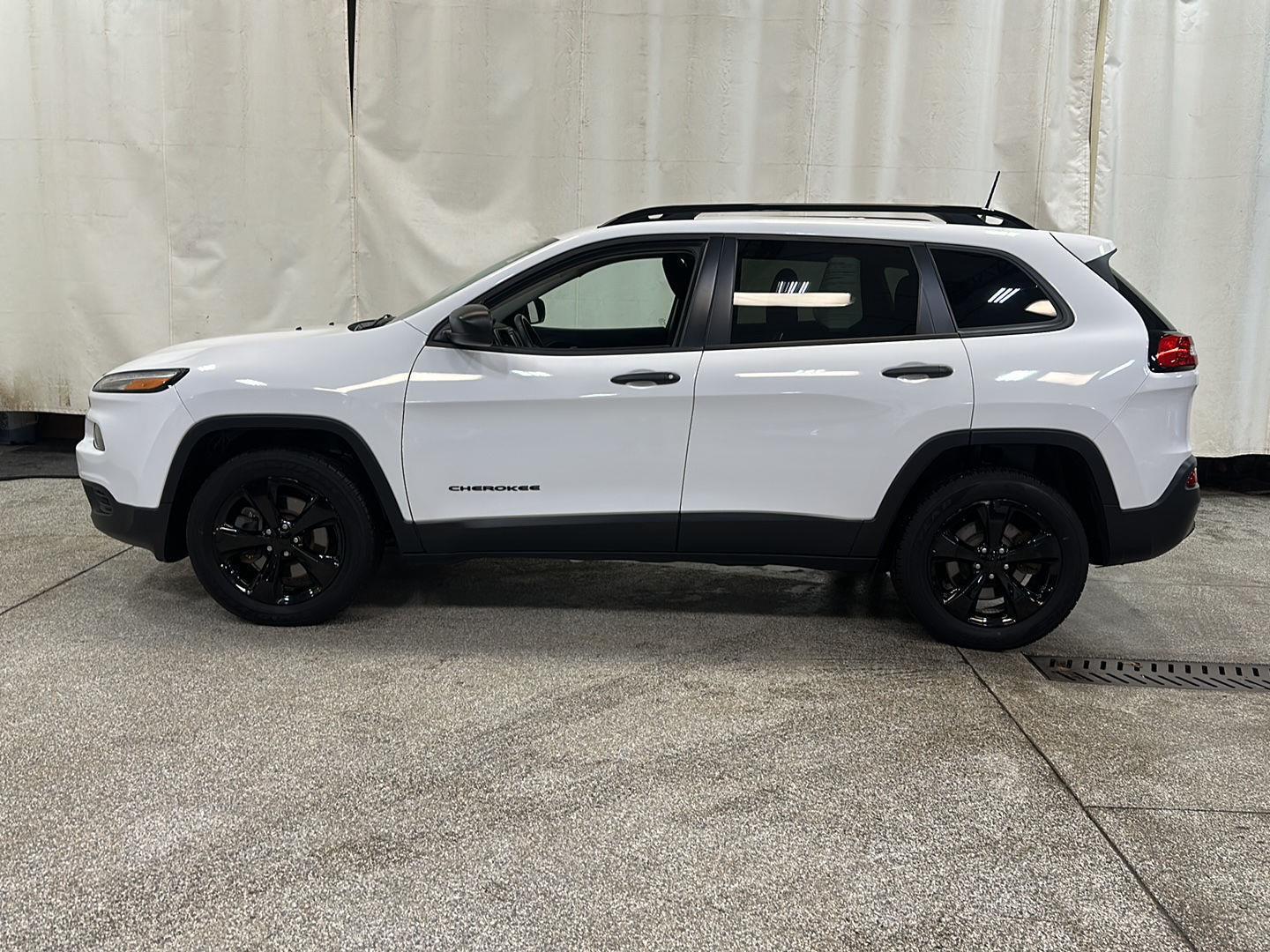 Used 2016 Jeep Cherokee Sport Altitude with VIN 1C4PJMABXGW349855 for sale in Waconia, Minnesota