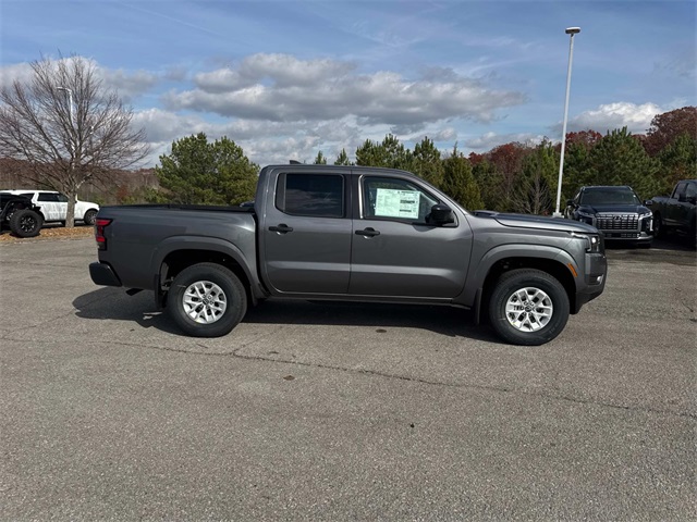 2026 Nissan Frontier Crew Cab S photo 3