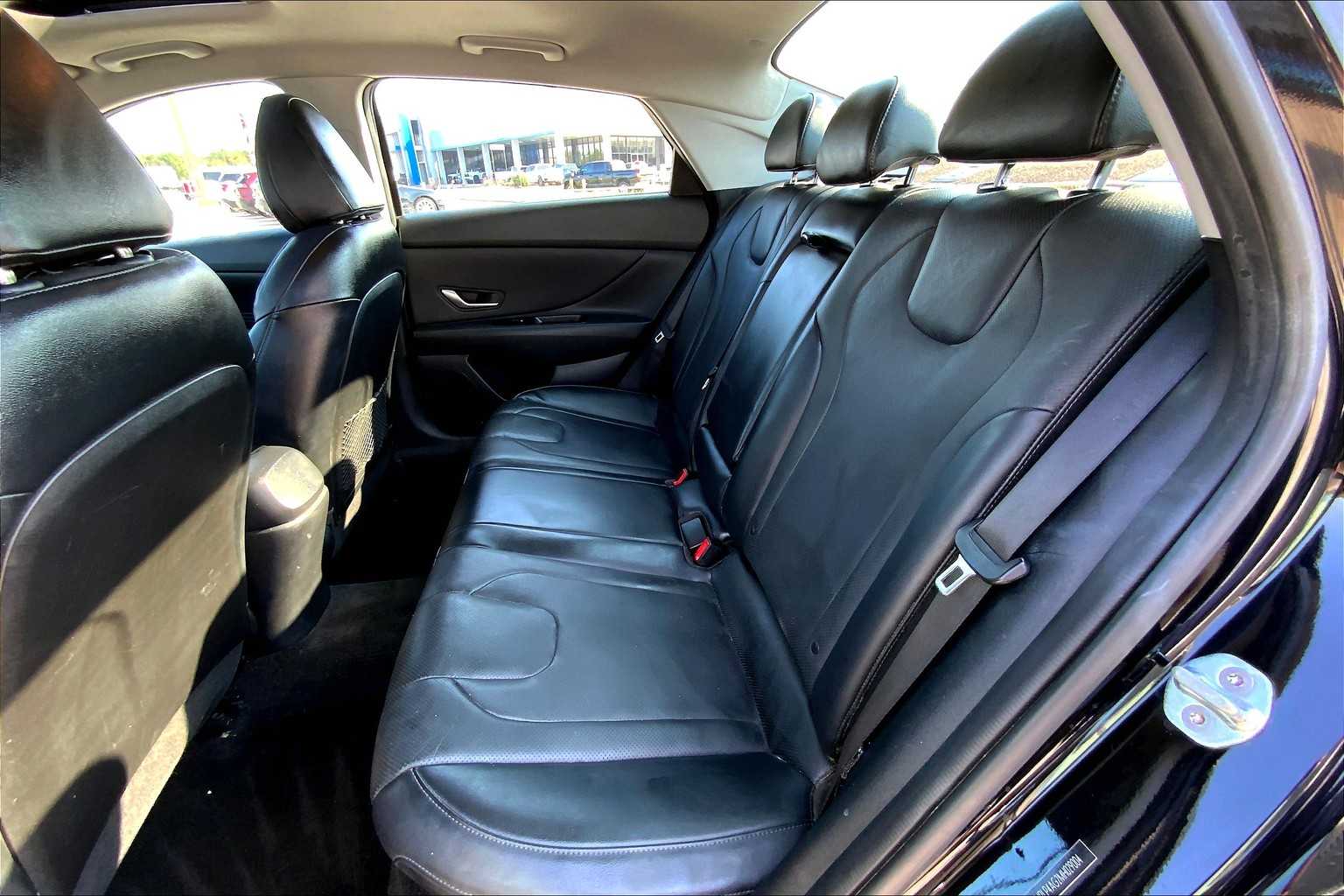 2021 Hyundai Elantra Limited photo 19